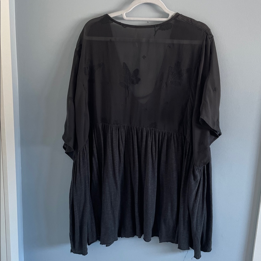 Boho V-Neck Flowy Womens Top in Charcoal Gray - Picture 9 of 15